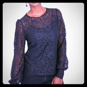Luxury lace blouse 🌹